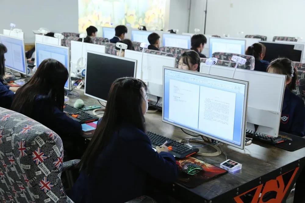甘肅秦隴技工學校2020年招生簡章——計算機網絡技術服務專業